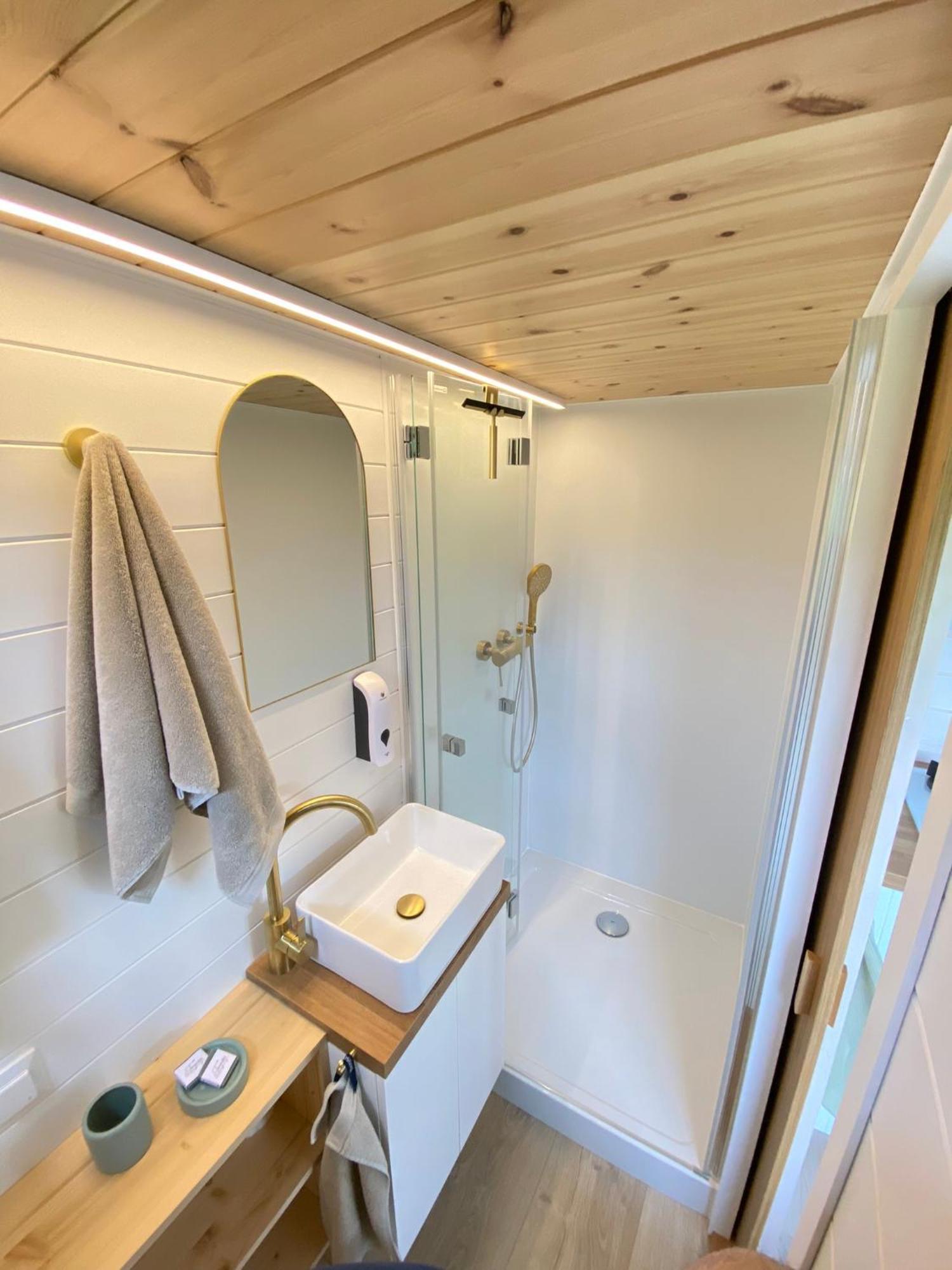 Tiny Cosy Hotell Bastogne Eksteriør bilde